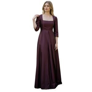 Elegant Plum Square-Neck Maxi Dress with Three-Quarter Sleeves